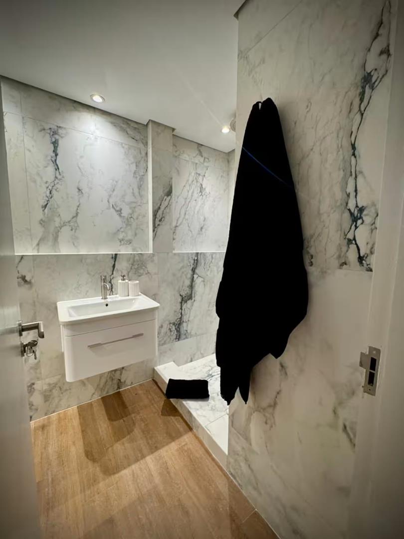 0 Bedroom Property for Sale in Sea Point Western Cape